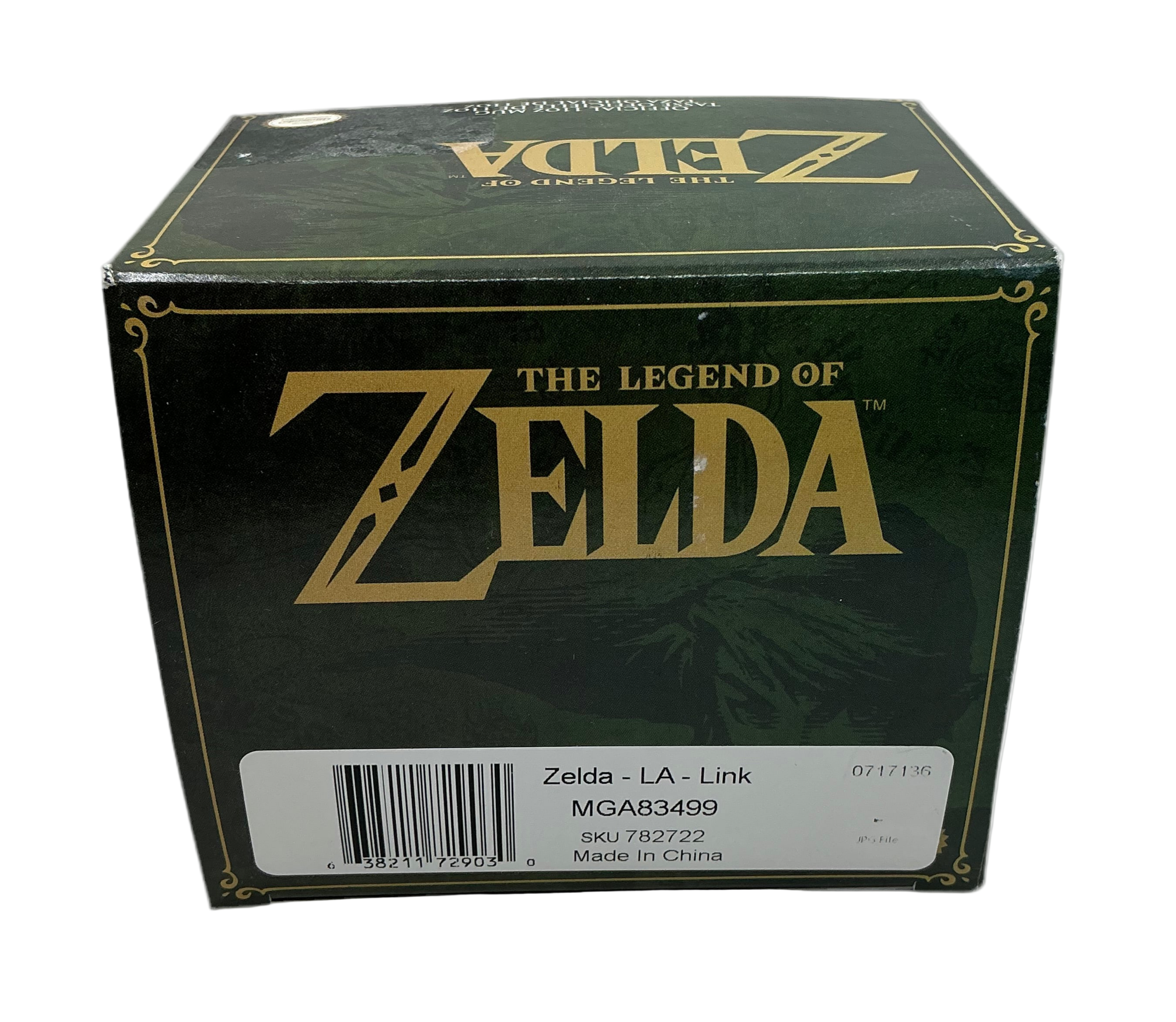 Box of 'The Legend of Zelda' with branding and product details.