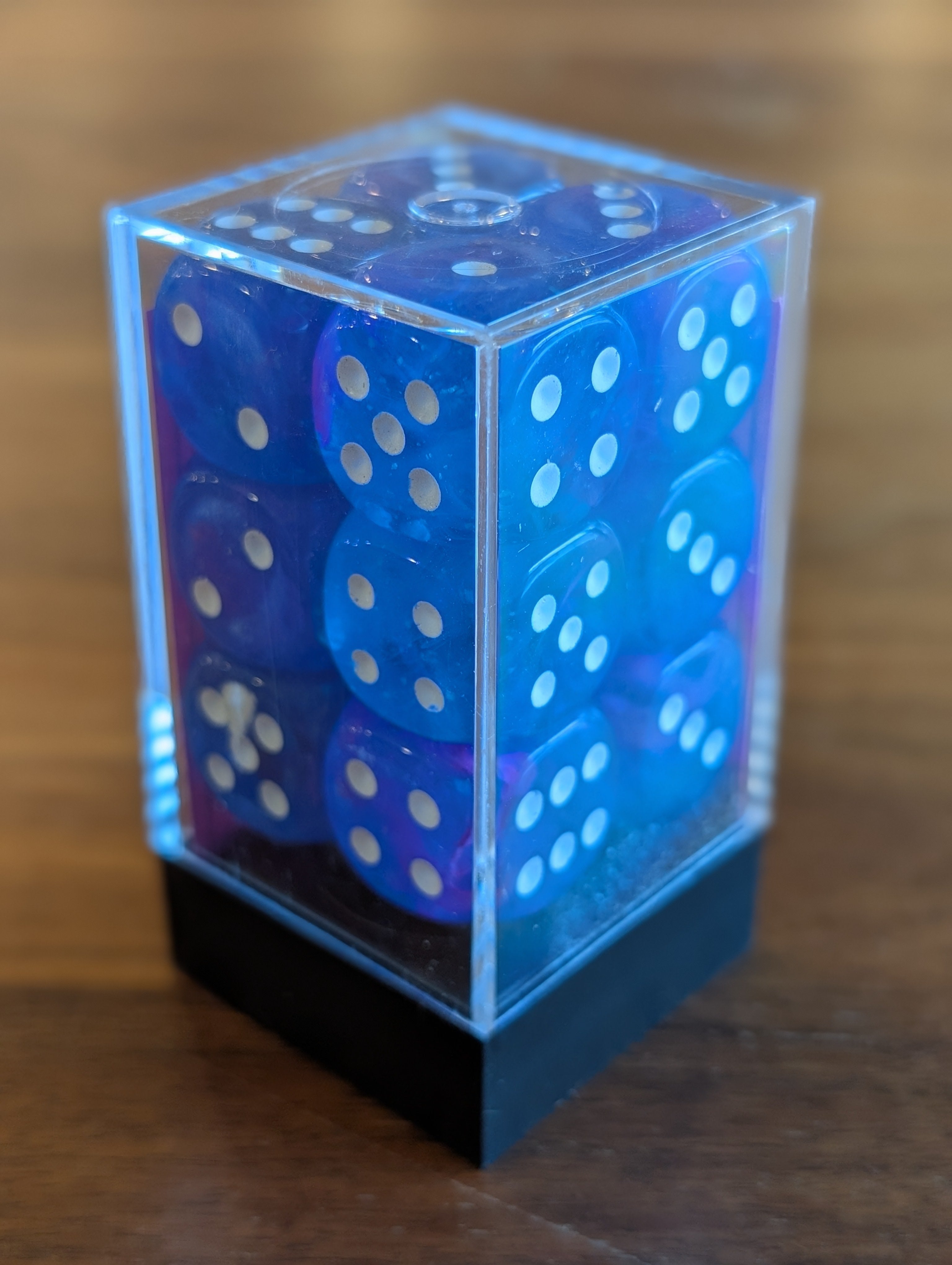 Chessex Aura™ (White) 16mm