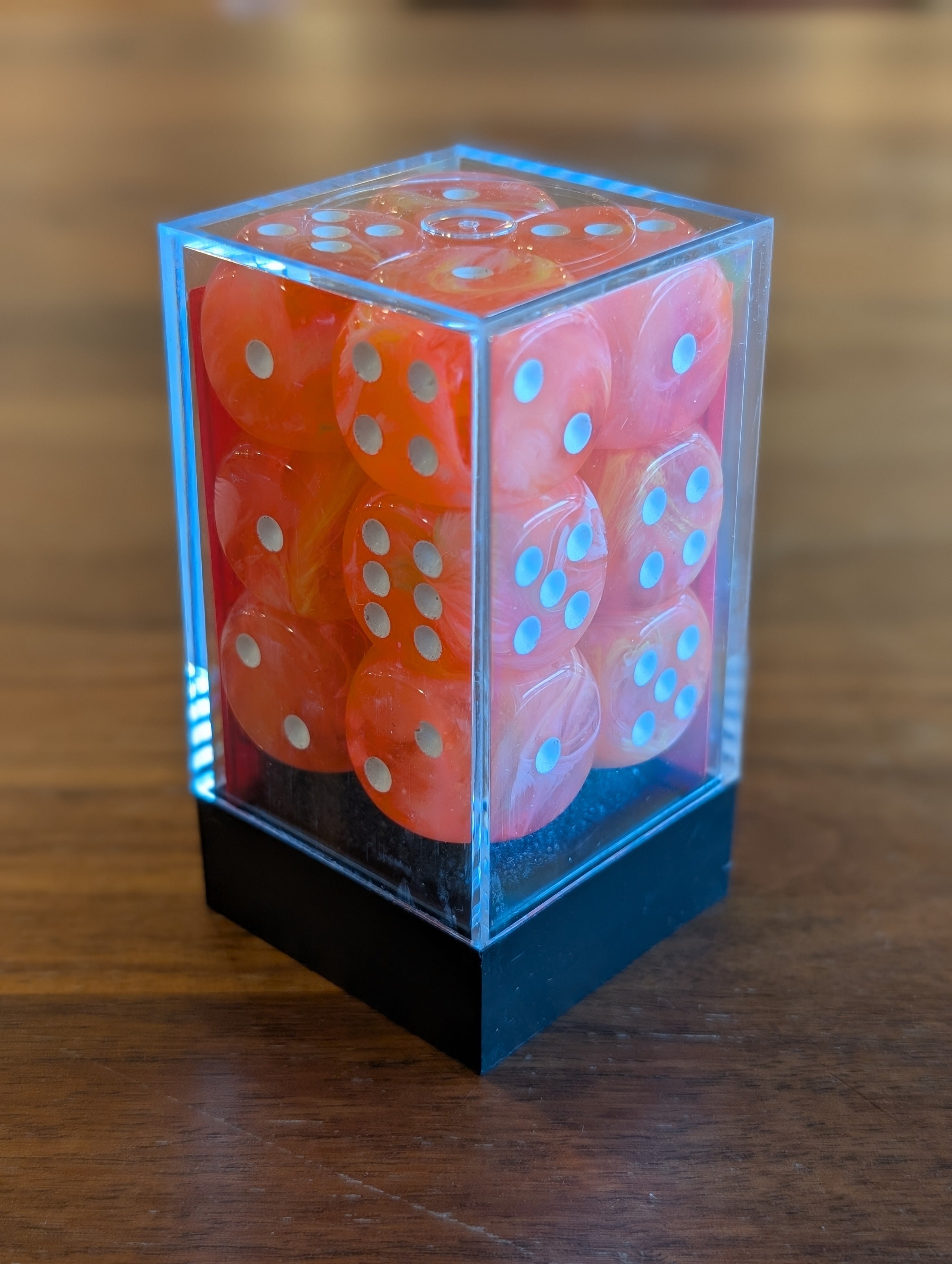 Chessex Dahlia (White) 16mm