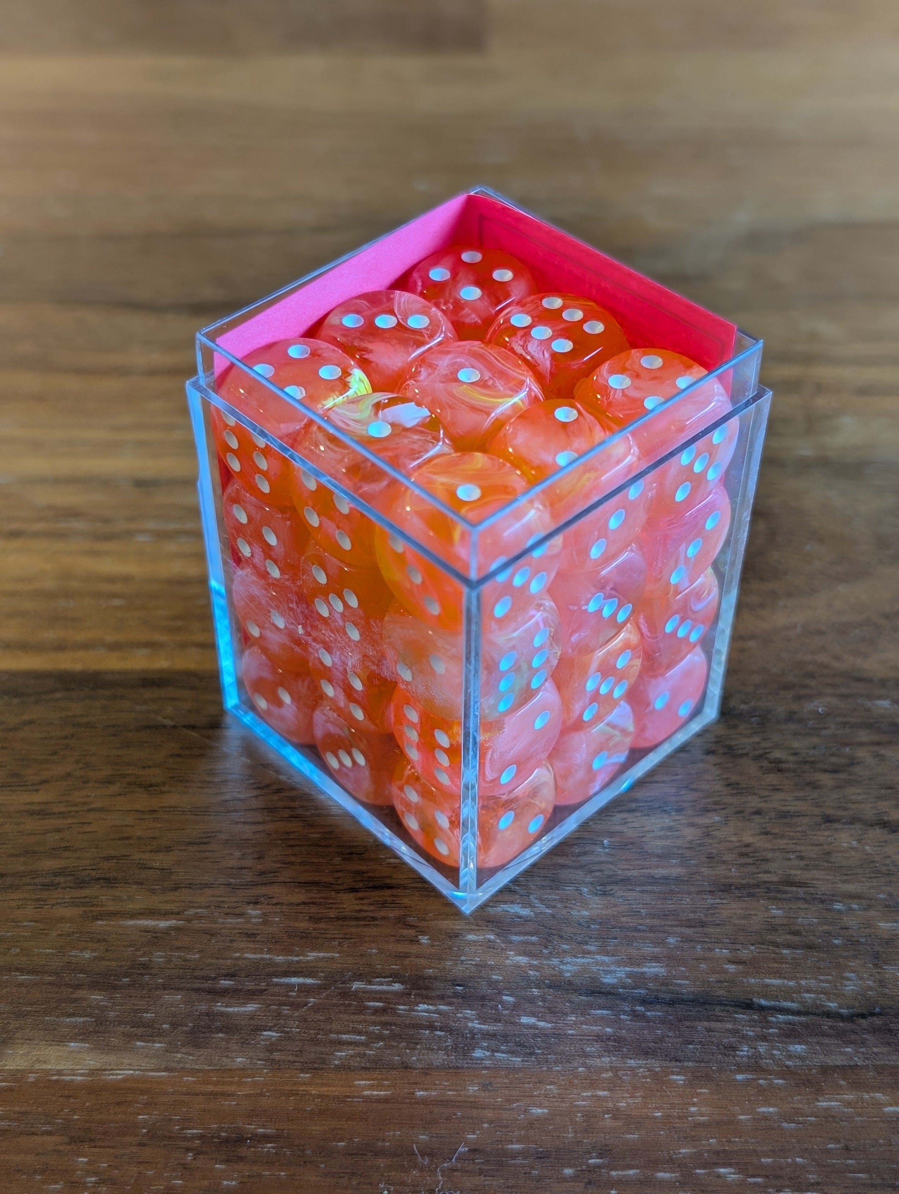 Chessex Dahlia (White)