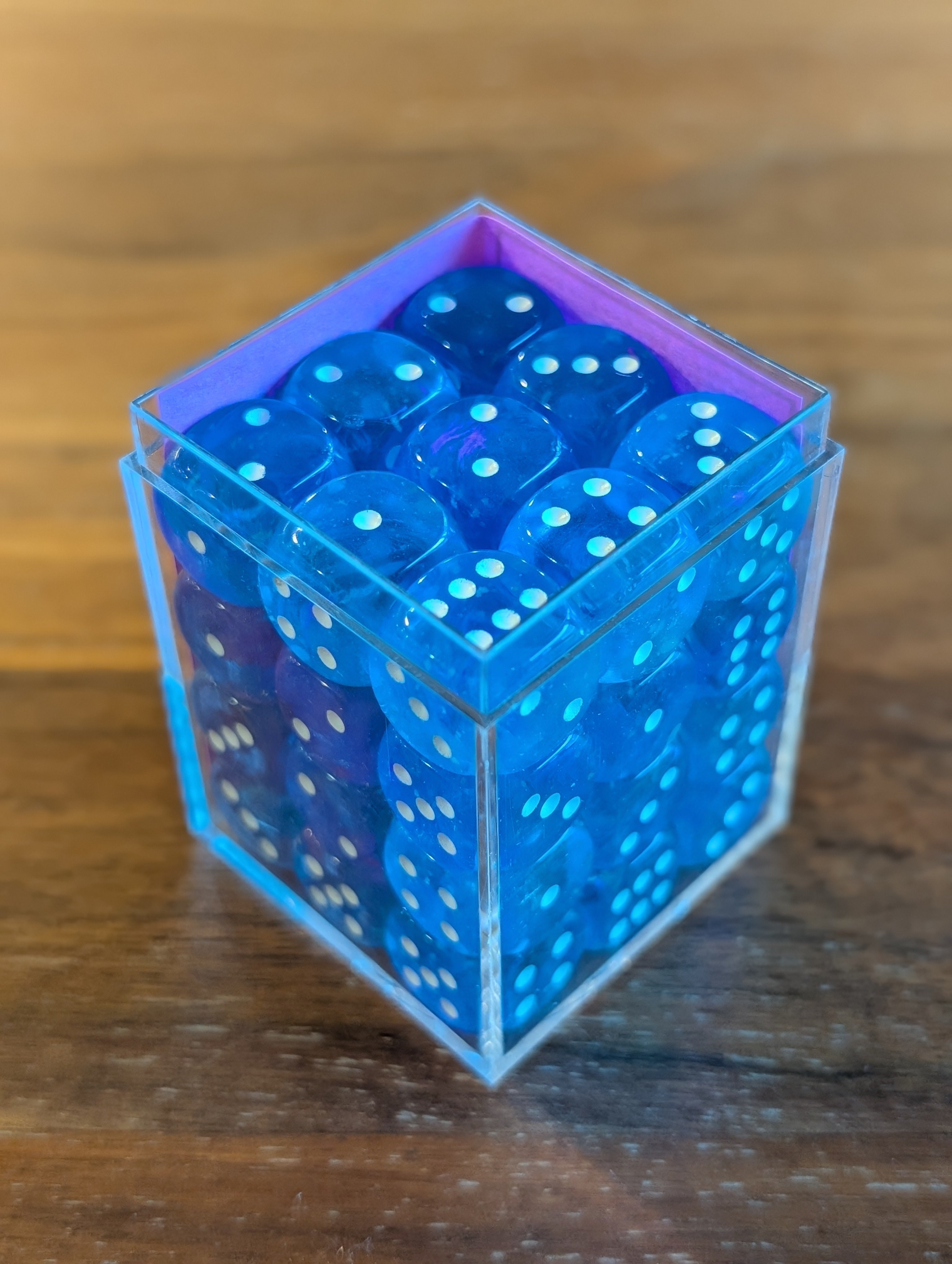 Chessex Aura™ (White)