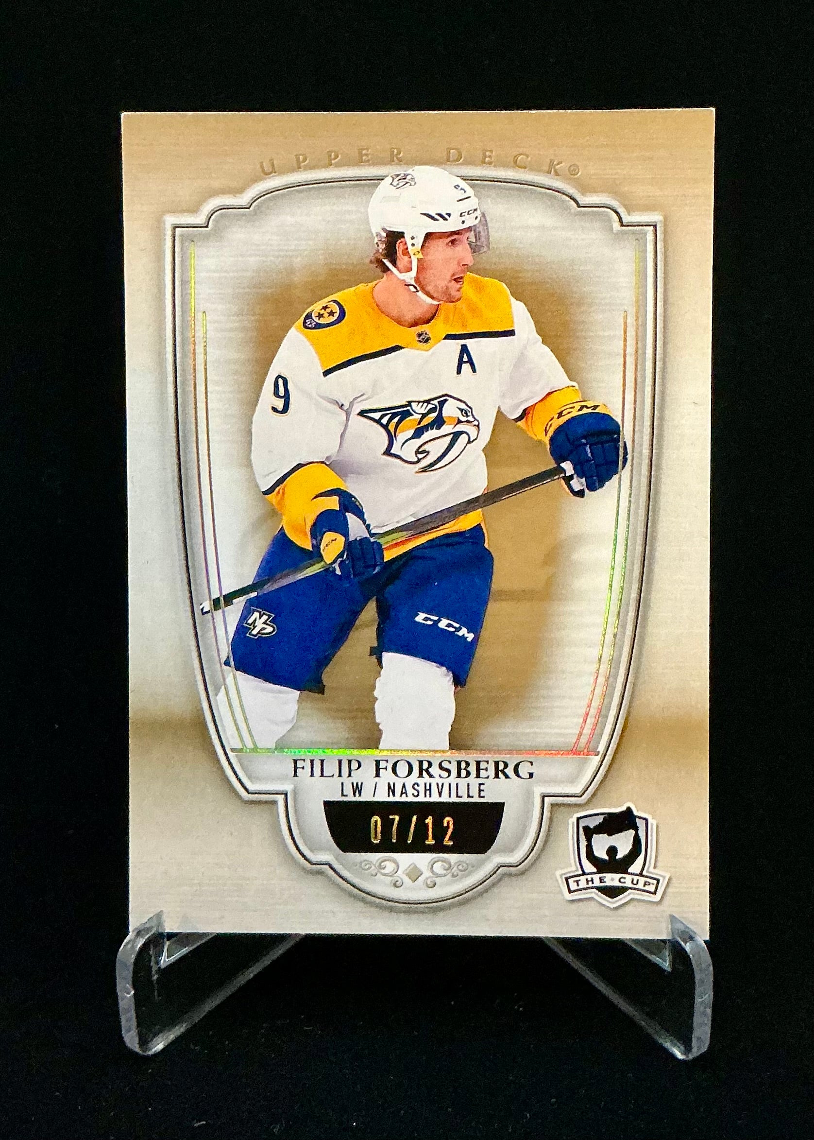 2018-2019 The Cup Base Filip Forsberg Base Parallel Gold Spectrum #32 /12