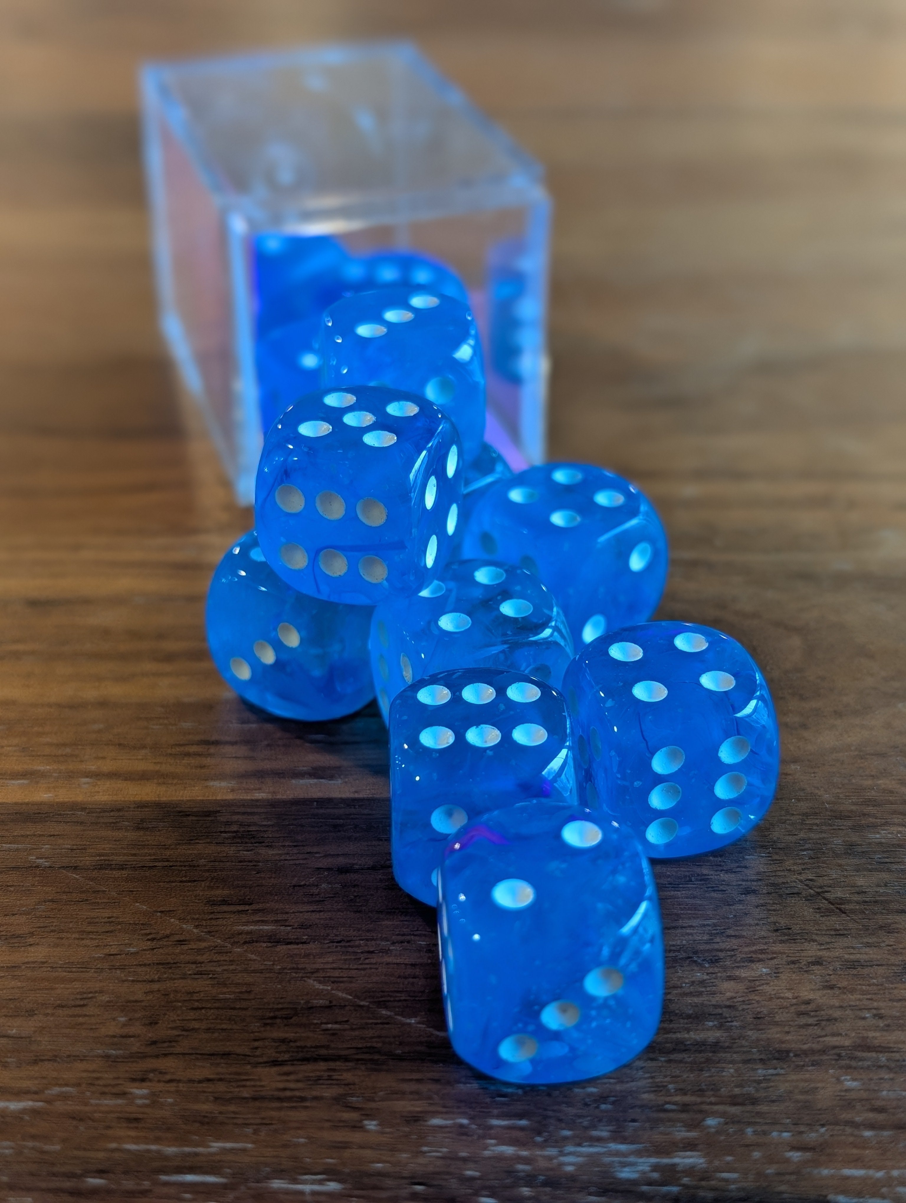 Chessex Aura™ (White) 16mm